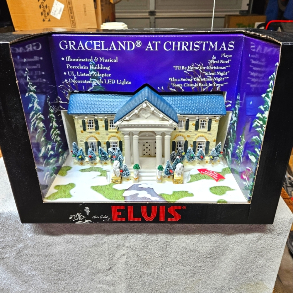 Graceland at Christmas Illuminated Musical Porcelain Building